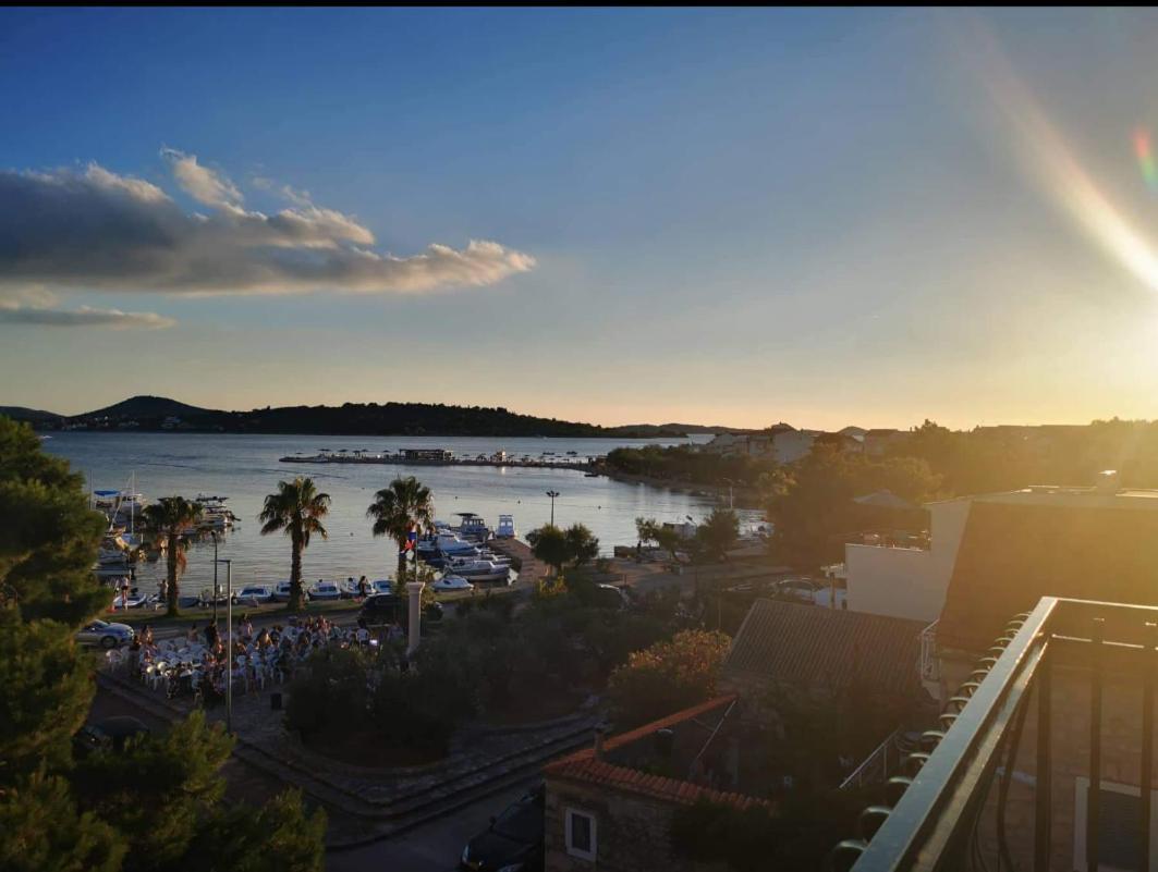 Apartments Lorio Vodice Bagian luar foto