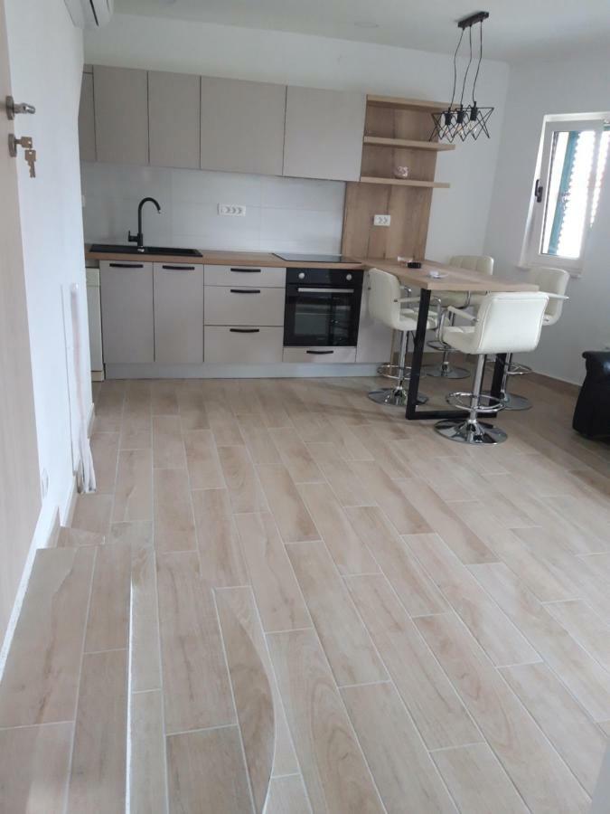 Apartments Lorio Vodice Bagian luar foto